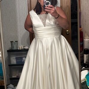 David’s bridal wedding dress
